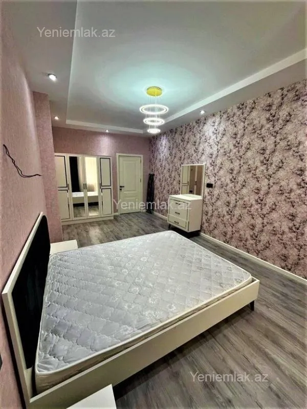 Satılır 2 otaqlı yeni tikili 81 m²