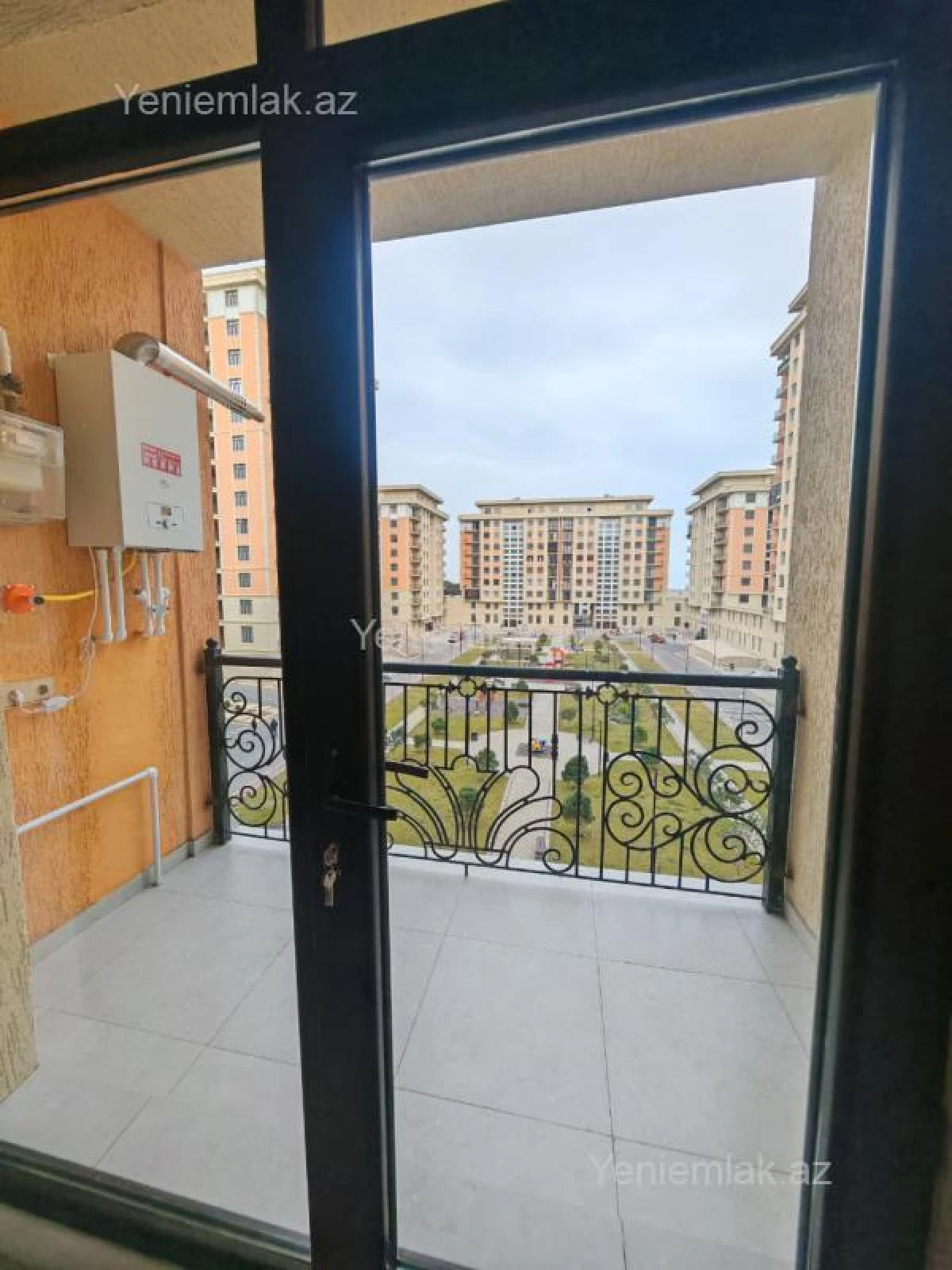 Satılır 3 otaqlı yeni tikili 88 m²