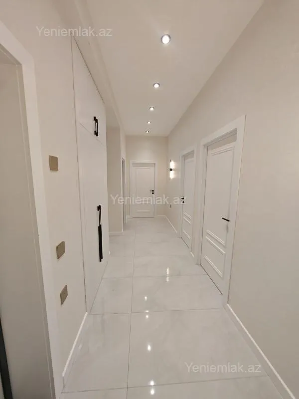 Satılır 3 otaqlı yeni tikili 88 m²