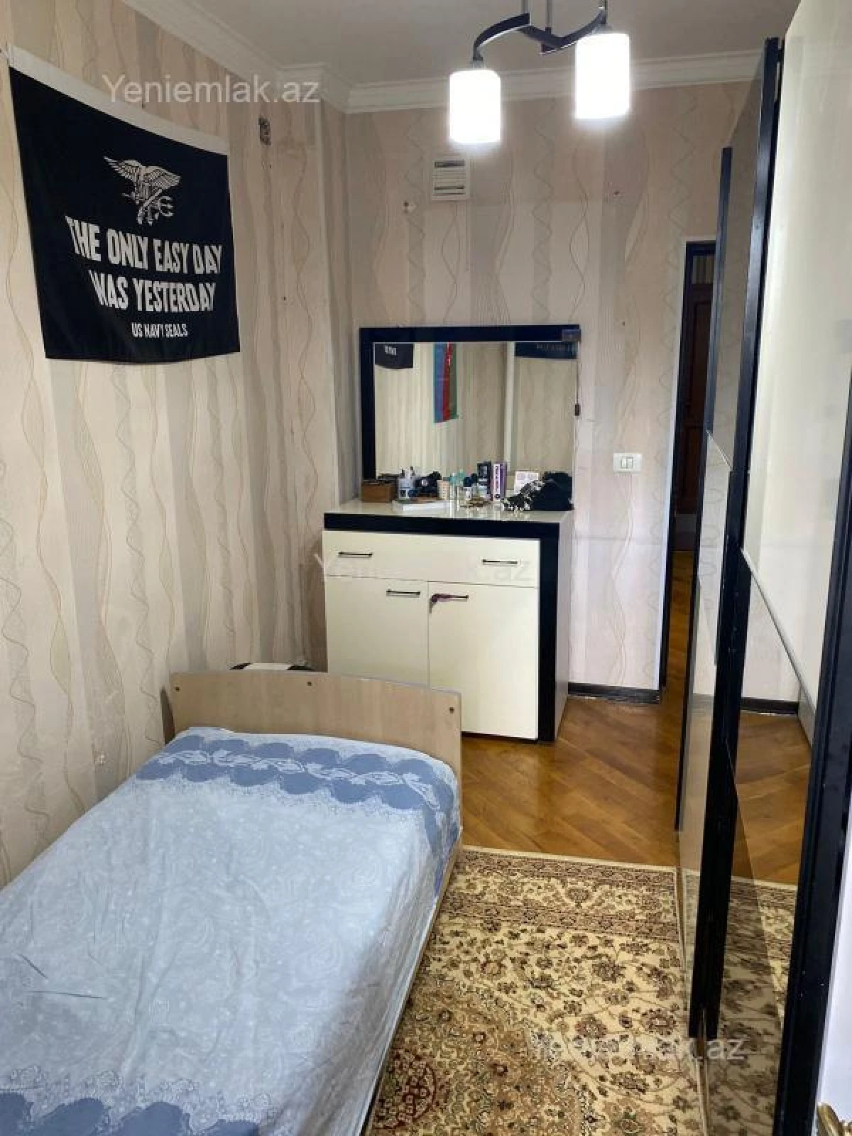 Satılır 3 otaqlı köhnə tikili 55 m²