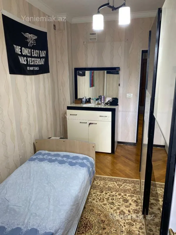 Satılır 3 otaqlı köhnə tikili 55 m²