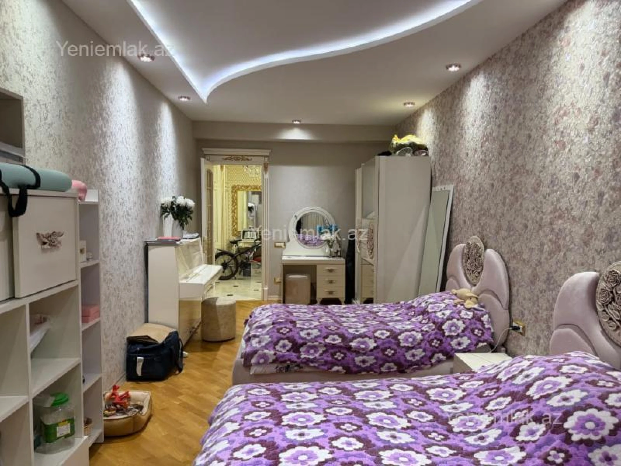 Satılır 4 otaqlı yeni tikili 180 m²