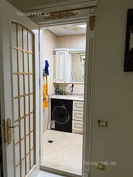 Satılır 4 otaqlı yeni tikili 180 m²