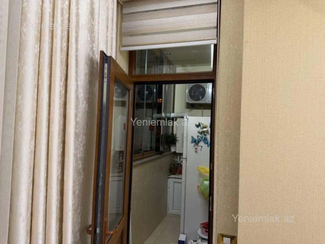 Satılır 4 otaqlı yeni tikili 180 m²
