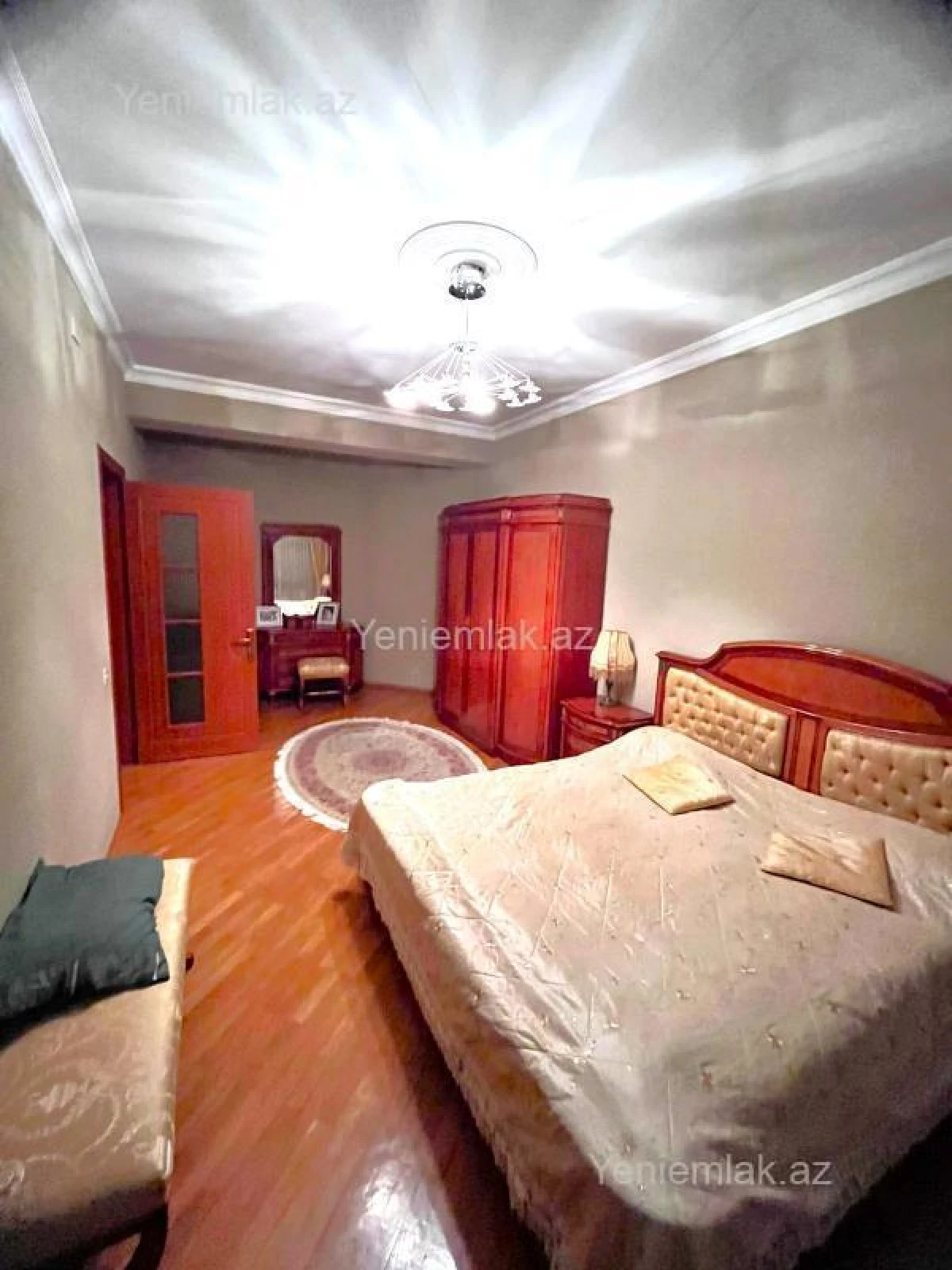 Satılır 4 otaqlı yeni tikili 215 m²