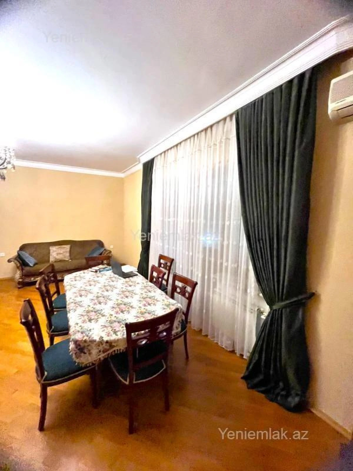 Satılır 4 otaqlı yeni tikili 215 m²