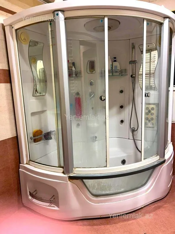 Satılır 4 otaqlı yeni tikili 215 m²