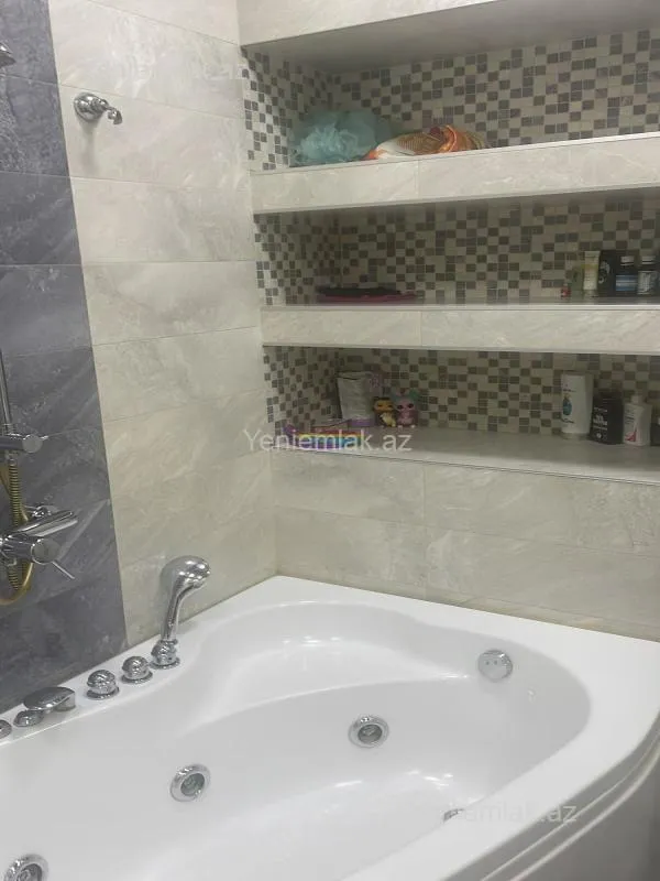 Satılır 4 otaqlı yeni tikili 172 m²