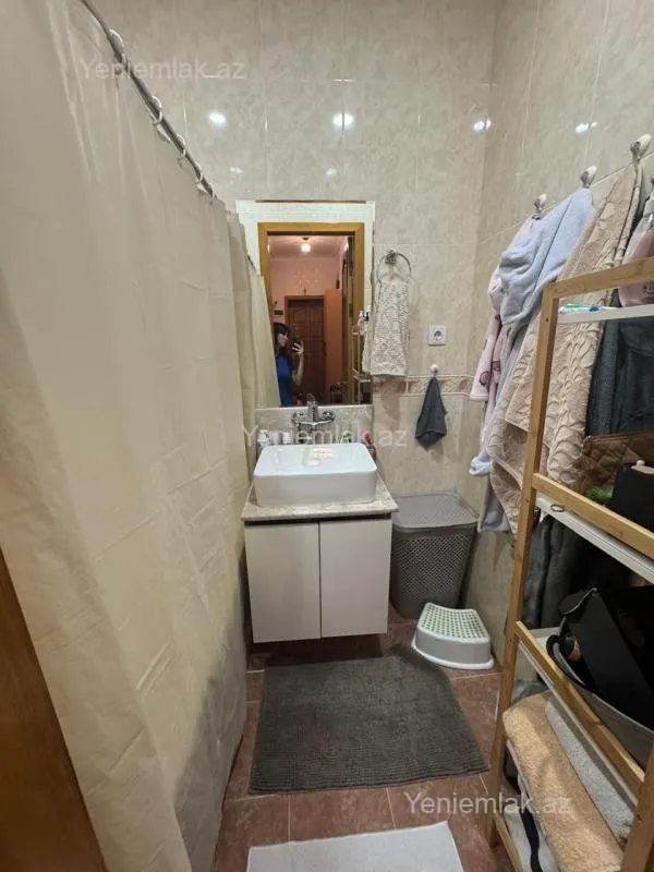 Satılır 3 otaqlı köhnə tikili 80 m²