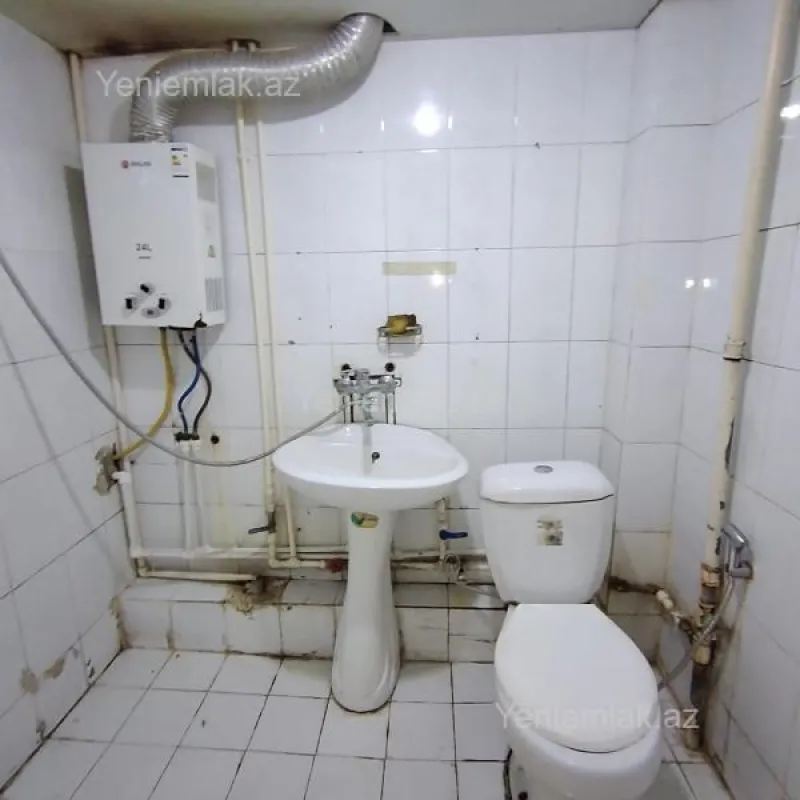 Satılır 2 otaqlı köhnə tikili 60 m²