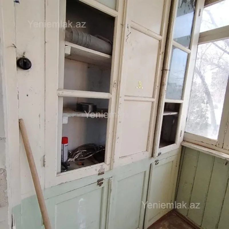 Satılır 2 otaqlı köhnə tikili 60 m²