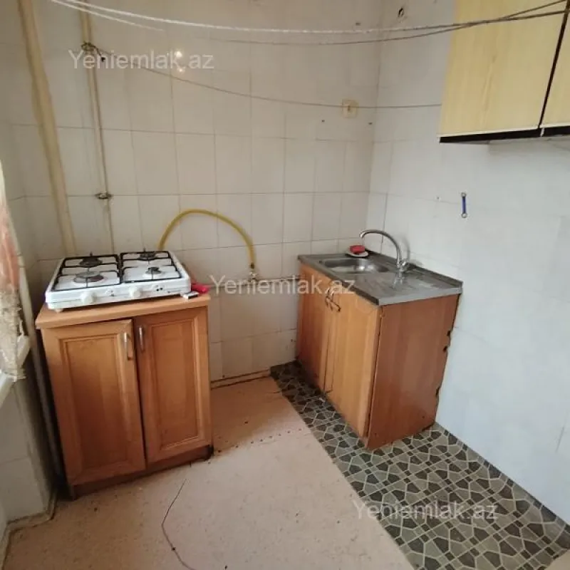 Satılır 2 otaqlı köhnə tikili 60 m²