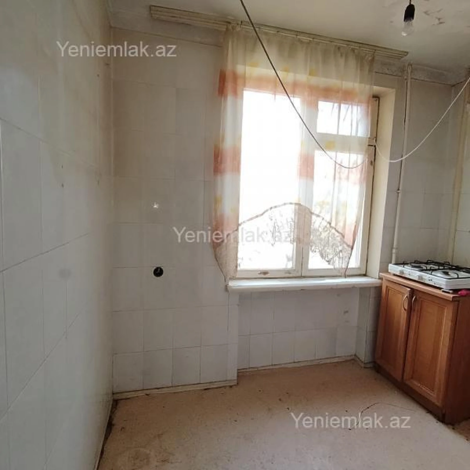 Satılır 2 otaqlı köhnə tikili 60 m²
