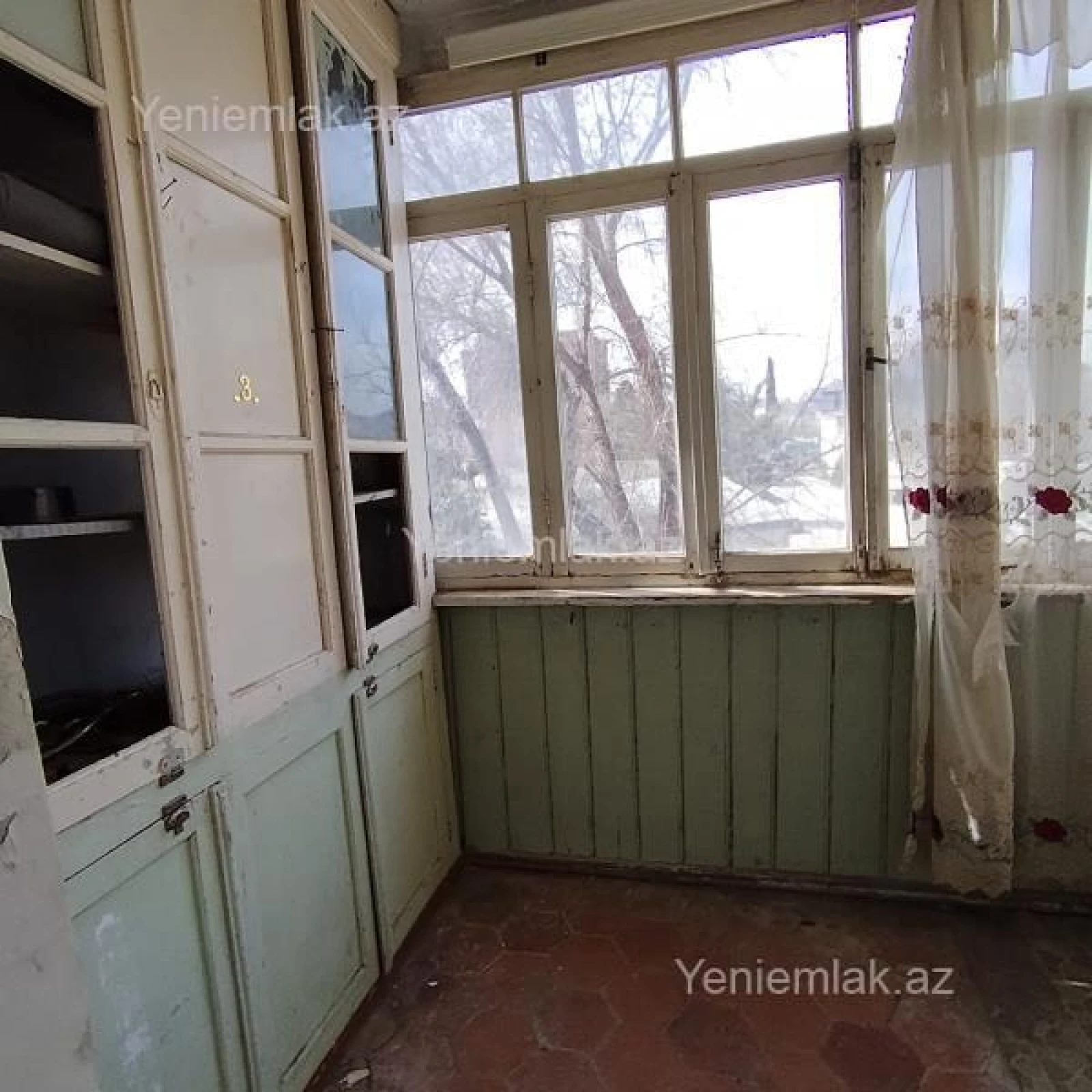 Satılır 2 otaqlı köhnə tikili 60 m²