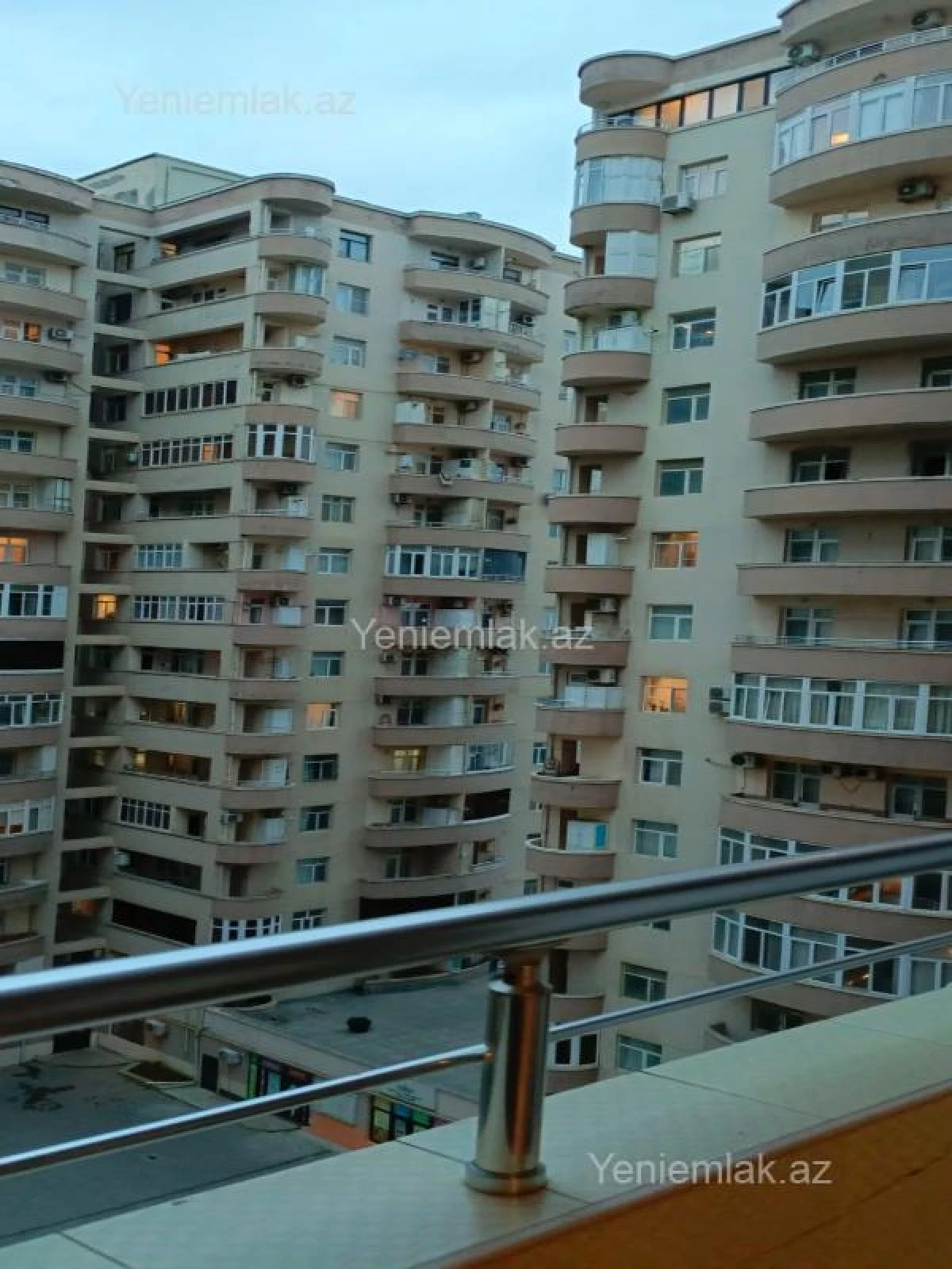Satılır 3 otaqlı yeni tikili 150 m²