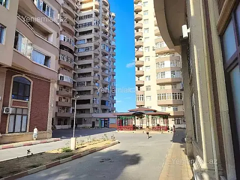 Satılır 3 otaqlı yeni tikili 150 m²