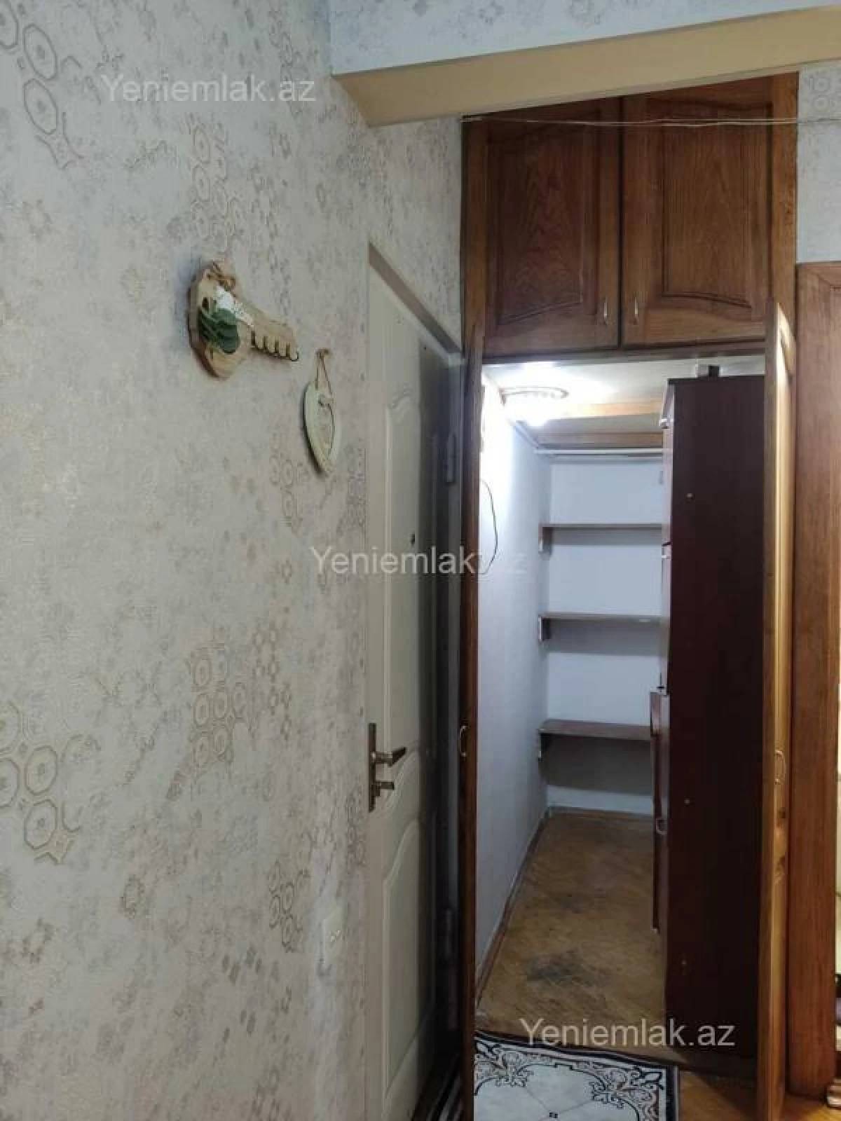 Satılır 2 otaqlı köhnə tikili 70 m²