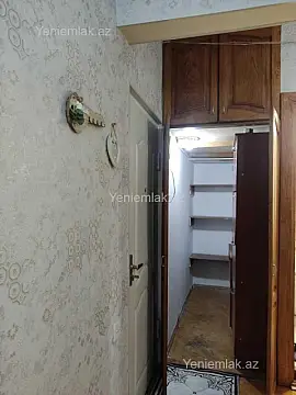Satılır 2 otaqlı köhnə tikili 70 m²