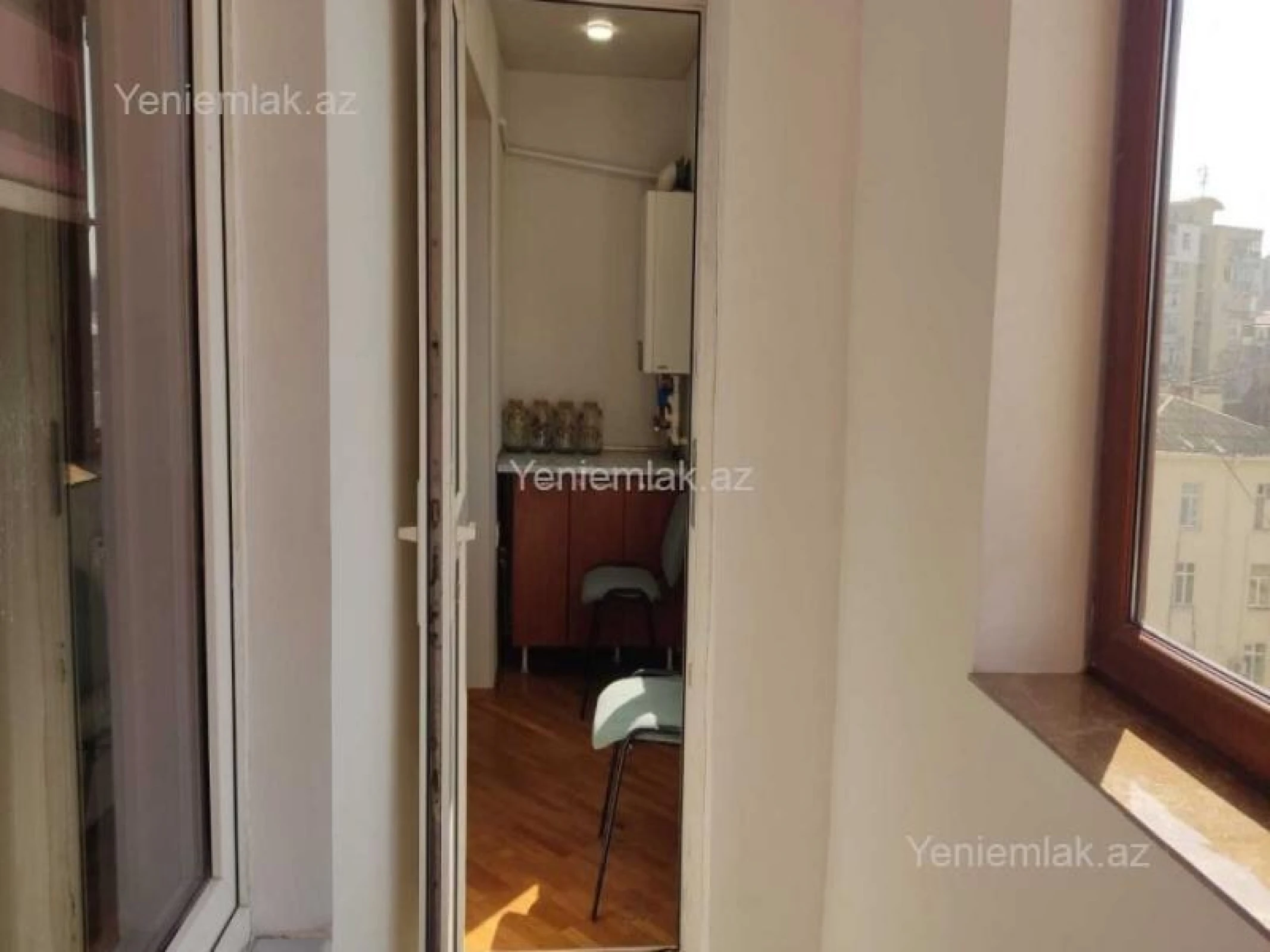 Satılır 2 otaqlı köhnə tikili 70 m²