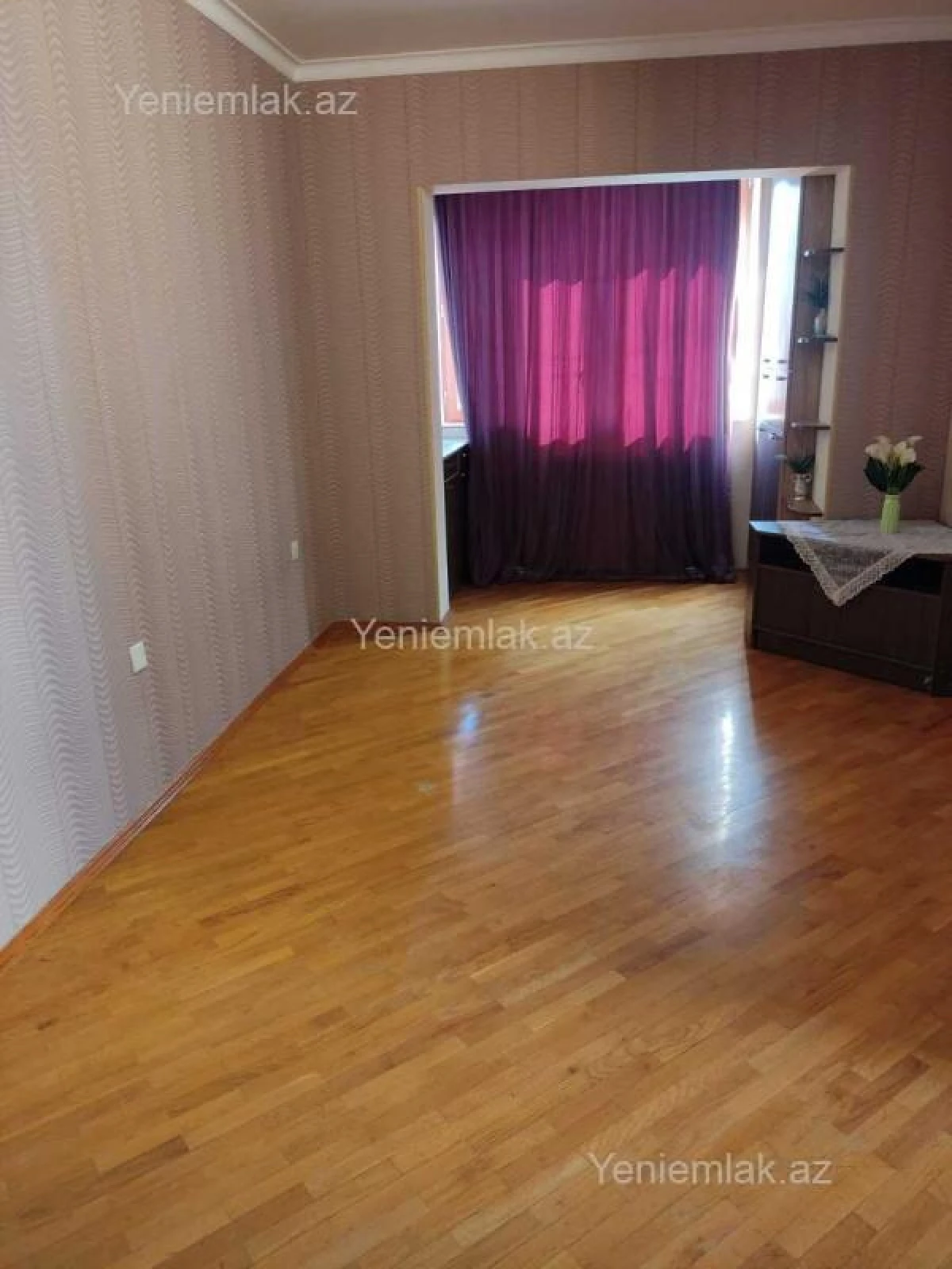 Satılır 2 otaqlı köhnə tikili 70 m²