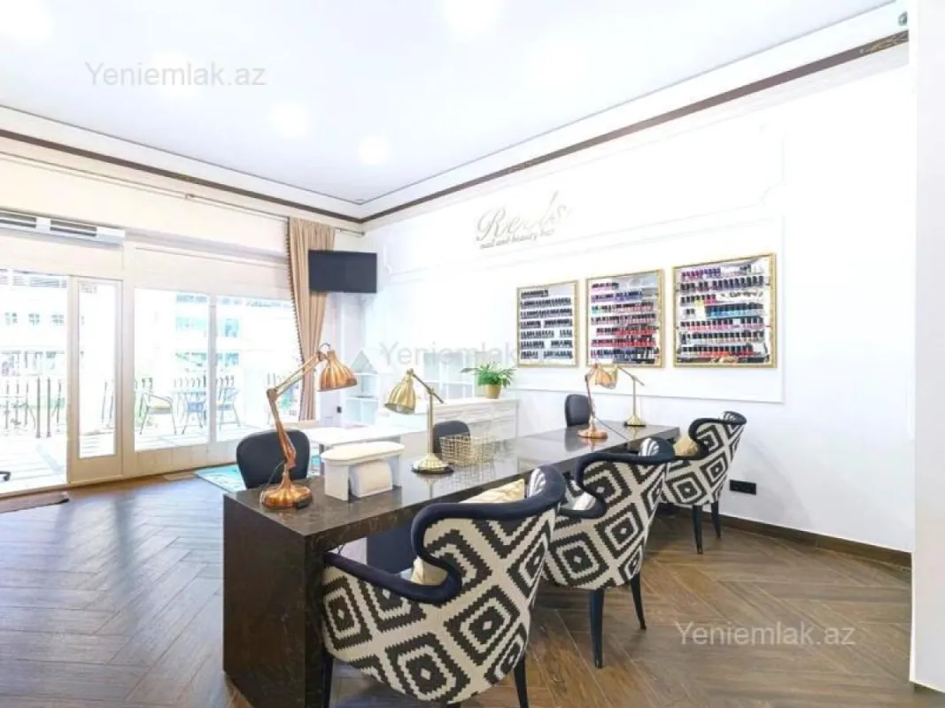 Satılır 6 otaqlı obyekt 275 m²