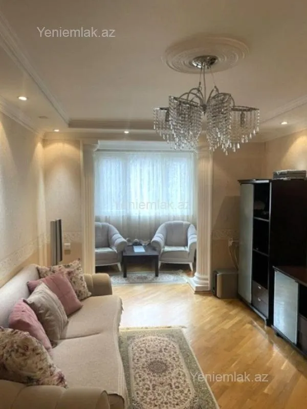 Satılır 3 otaqlı köhnə tikili 80 m²