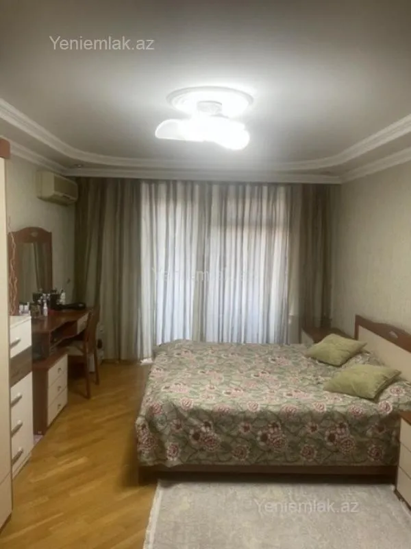Satılır 3 otaqlı köhnə tikili 80 m²