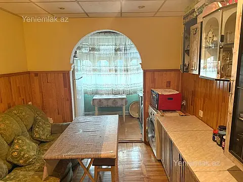 Satılır 3 otaqlı köhnə tikili 80 m²
