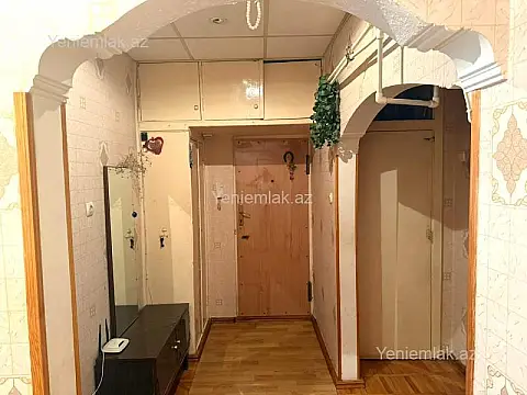 Satılır 3 otaqlı köhnə tikili 80 m²
