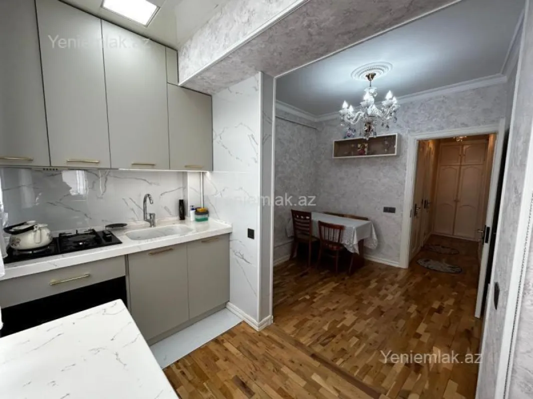 Satılır 3 otaqlı köhnə tikili 70 m²