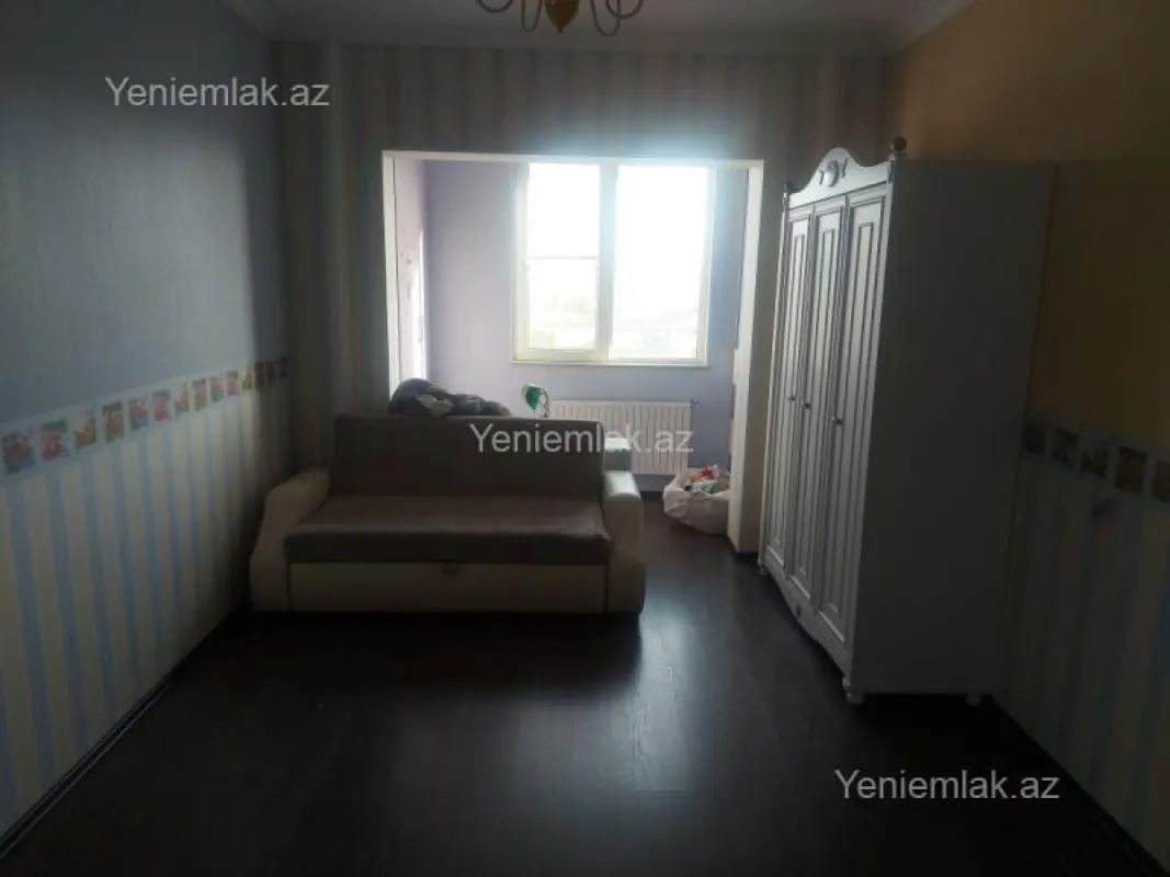 Satılır 3 otaqlı köhnə tikili 80 m²