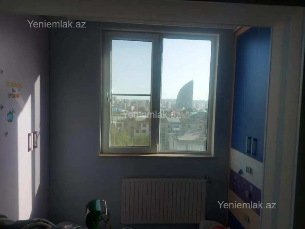 Satılır 3 otaqlı köhnə tikili 80 m²