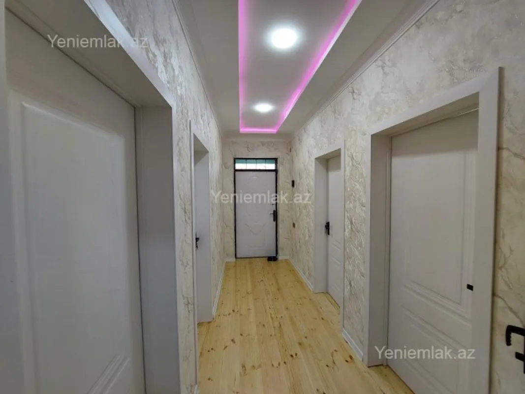 Satılır 3 otaqlı həyət evi 100 m²