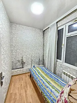 Satılır 2 otaqlı köhnə tikili 50 m²