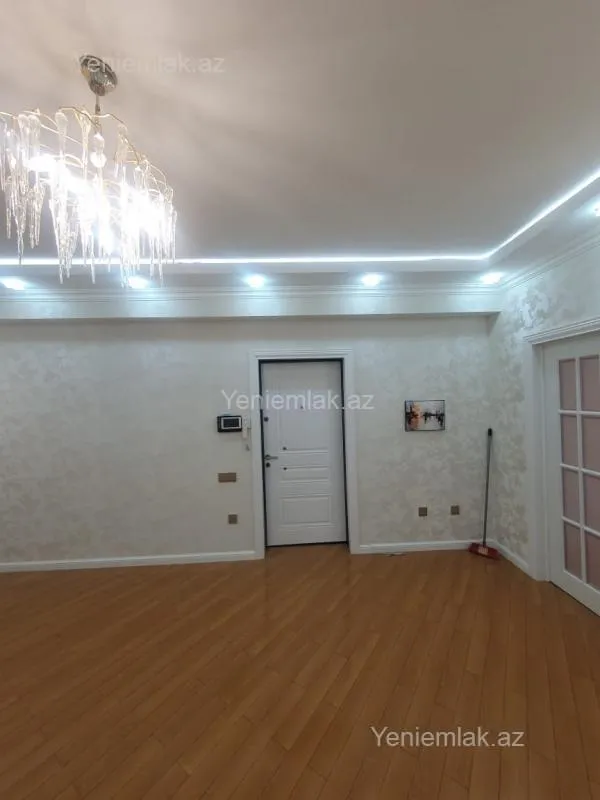 Satılır 3 otaqlı yeni tikili 134 m²