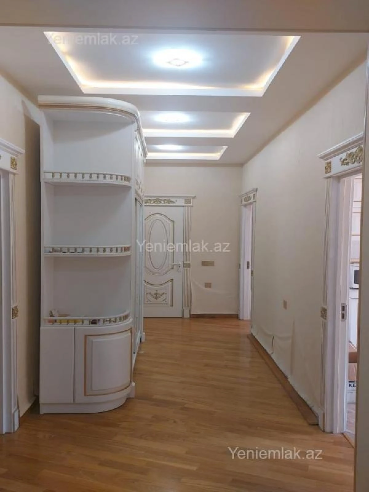 Satılır 3 otaqlı yeni tikili 95.5 m²