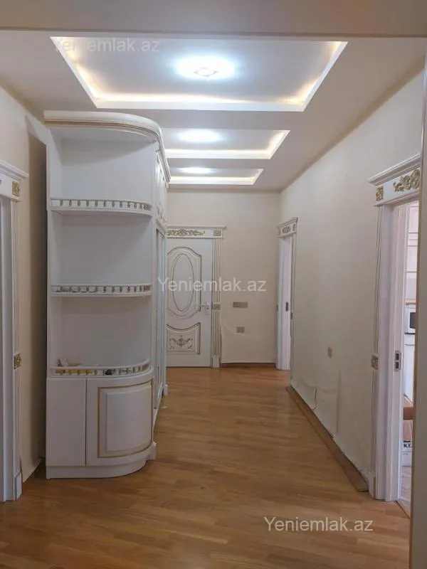 Satılır 3 otaqlı yeni tikili 95.5 m²