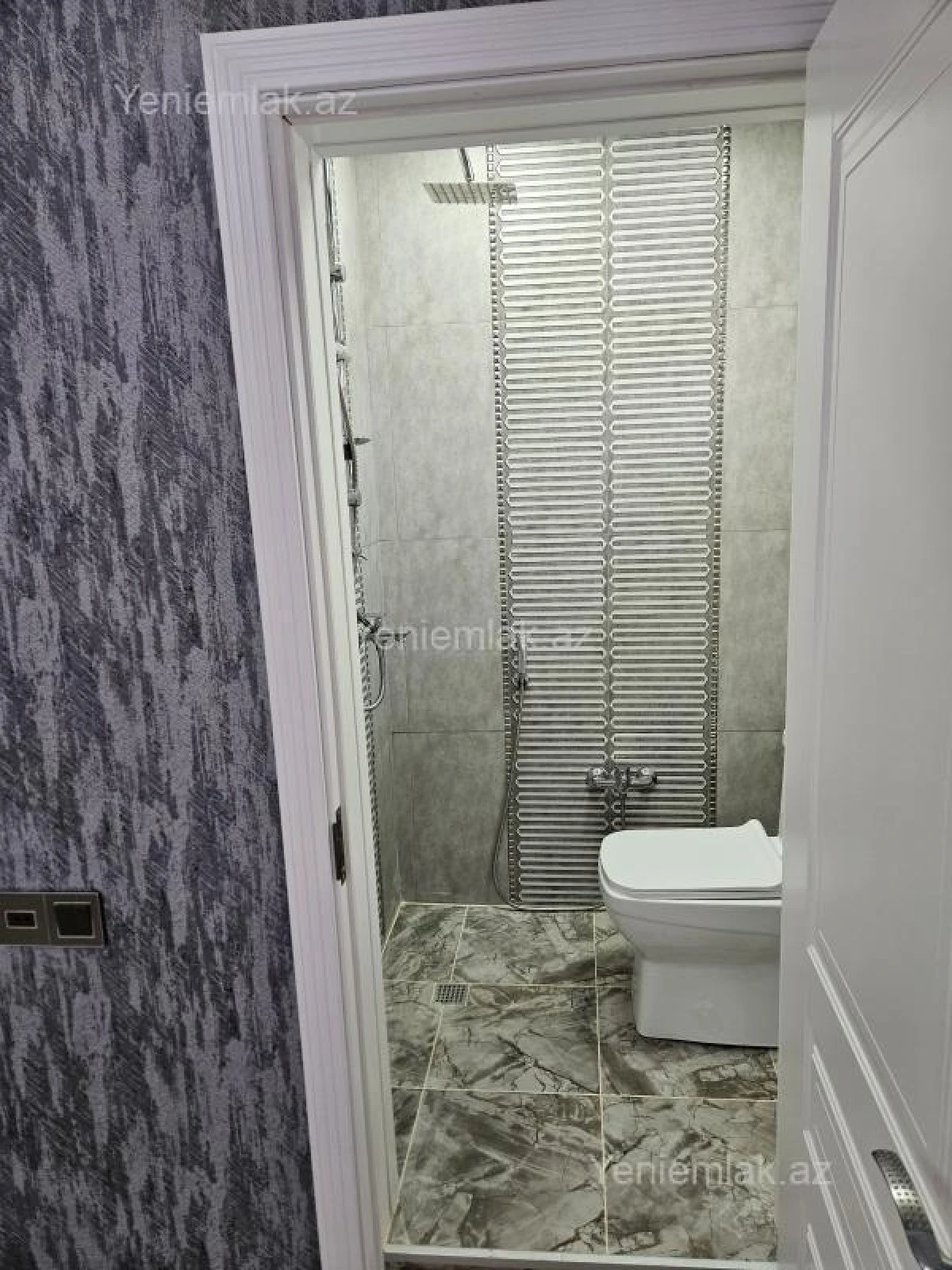 Satılır 4 otaqlı həyət evi 200 m²