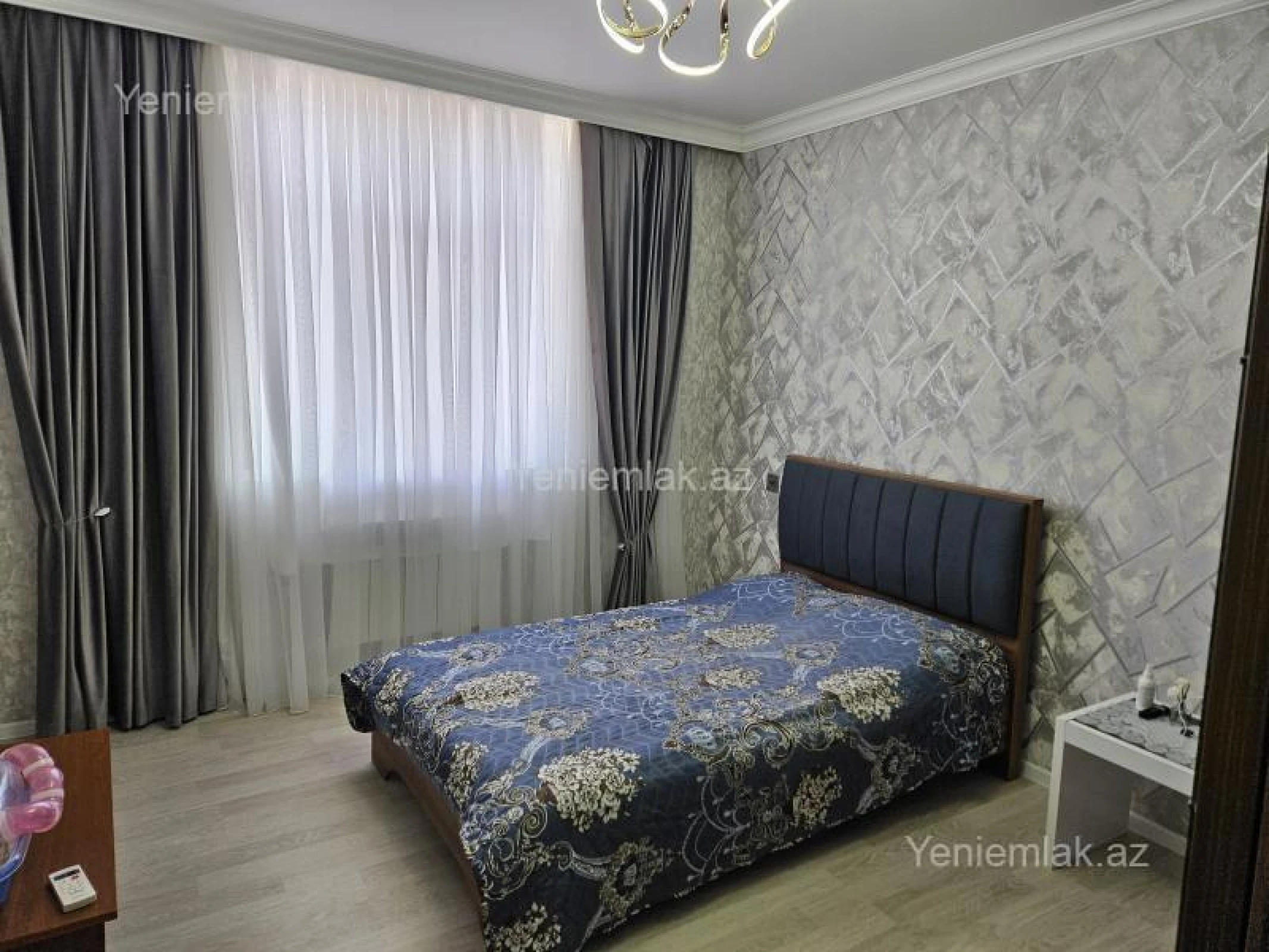 Satılır 4 otaqlı həyət evi 200 m²