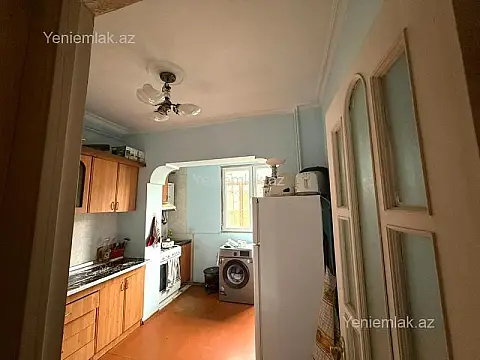 Satılır 3 otaqlı köhnə tikili 80 m²