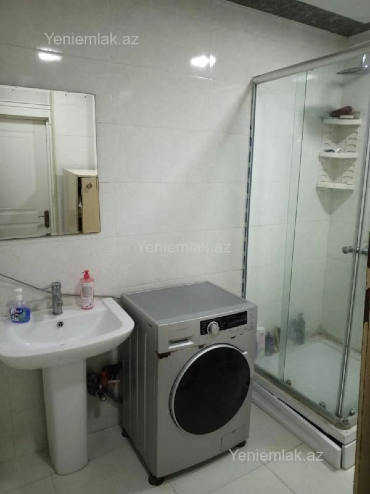 Satılır 3 otaqlı yeni tikili 110 m²