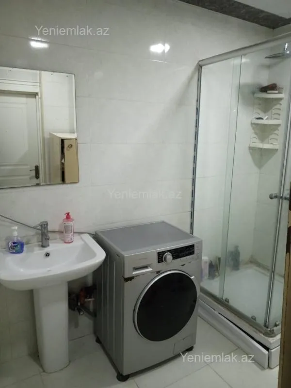 Satılır 3 otaqlı yeni tikili 110 m²