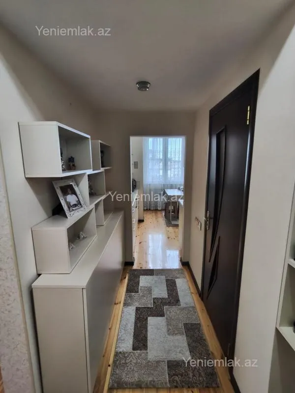 Satılır 1 otaqlı köhnə tikili 40 m²