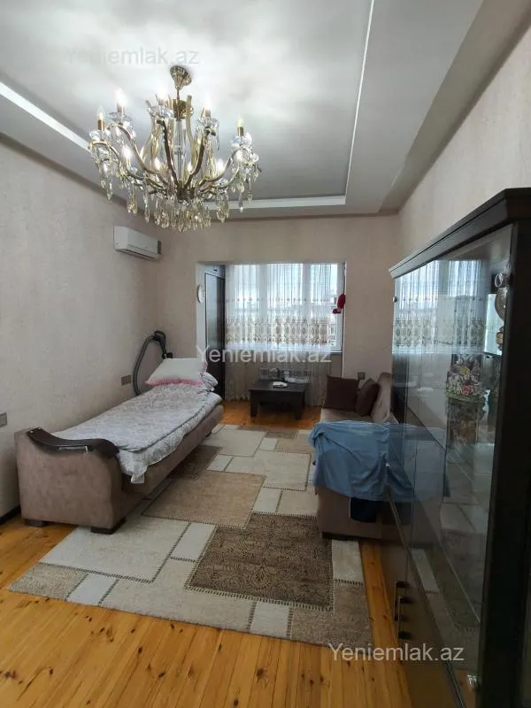 Satılır 1 otaqlı köhnə tikili 40 m²