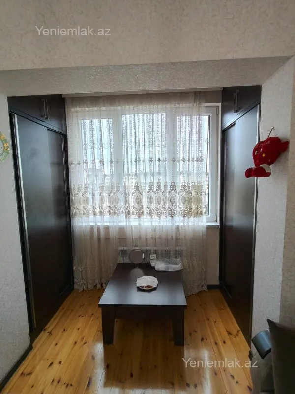 Satılır 1 otaqlı köhnə tikili 40 m²