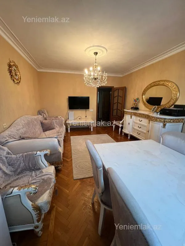Satılır 3 otaqlı köhnə tikili 86 m²