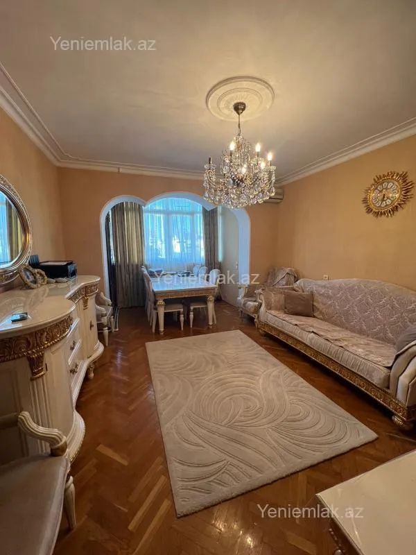 Satılır 3 otaqlı köhnə tikili 86 m²