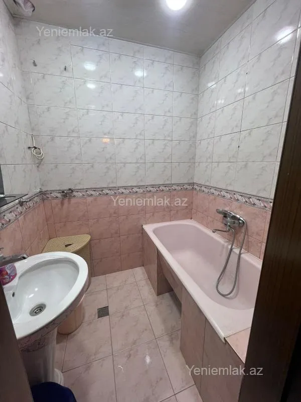 Satılır 3 otaqlı köhnə tikili 86 m²