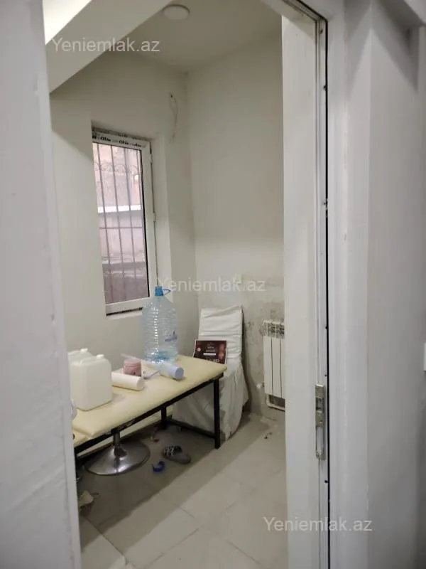 Satılır 3 otaqlı ofis 100 m²