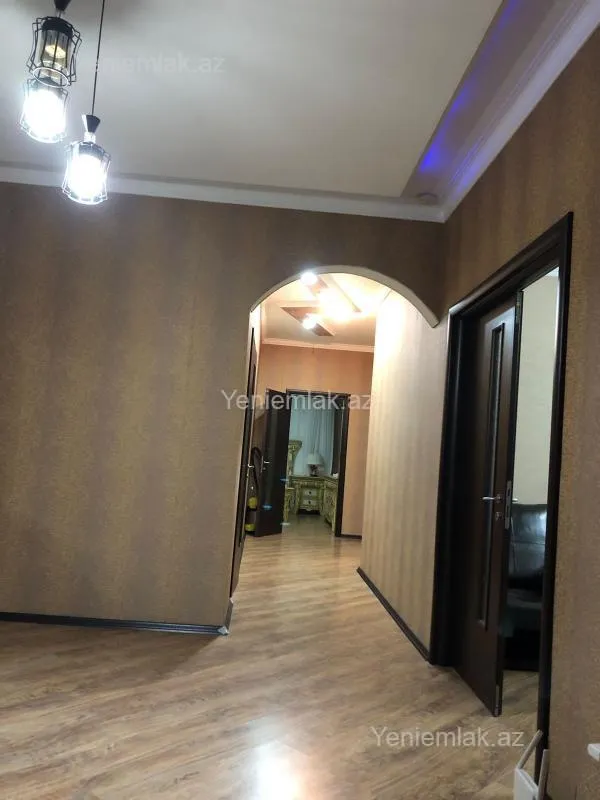 Satılır 3 otaqlı yeni tikili 150 m²